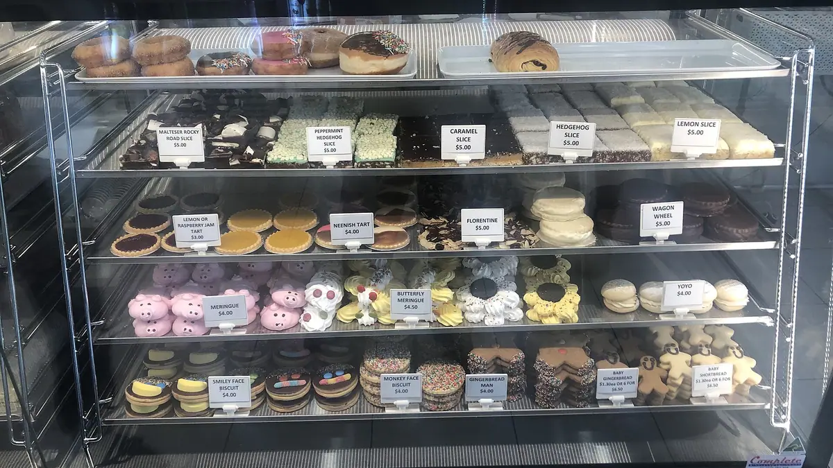 Bayne's – bakery in Straiton, Loanhead